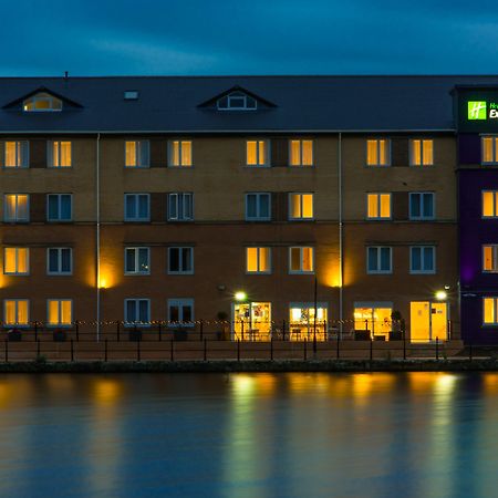 Holiday Inn Express Cardiff Bay By Ihg Luaran gambar