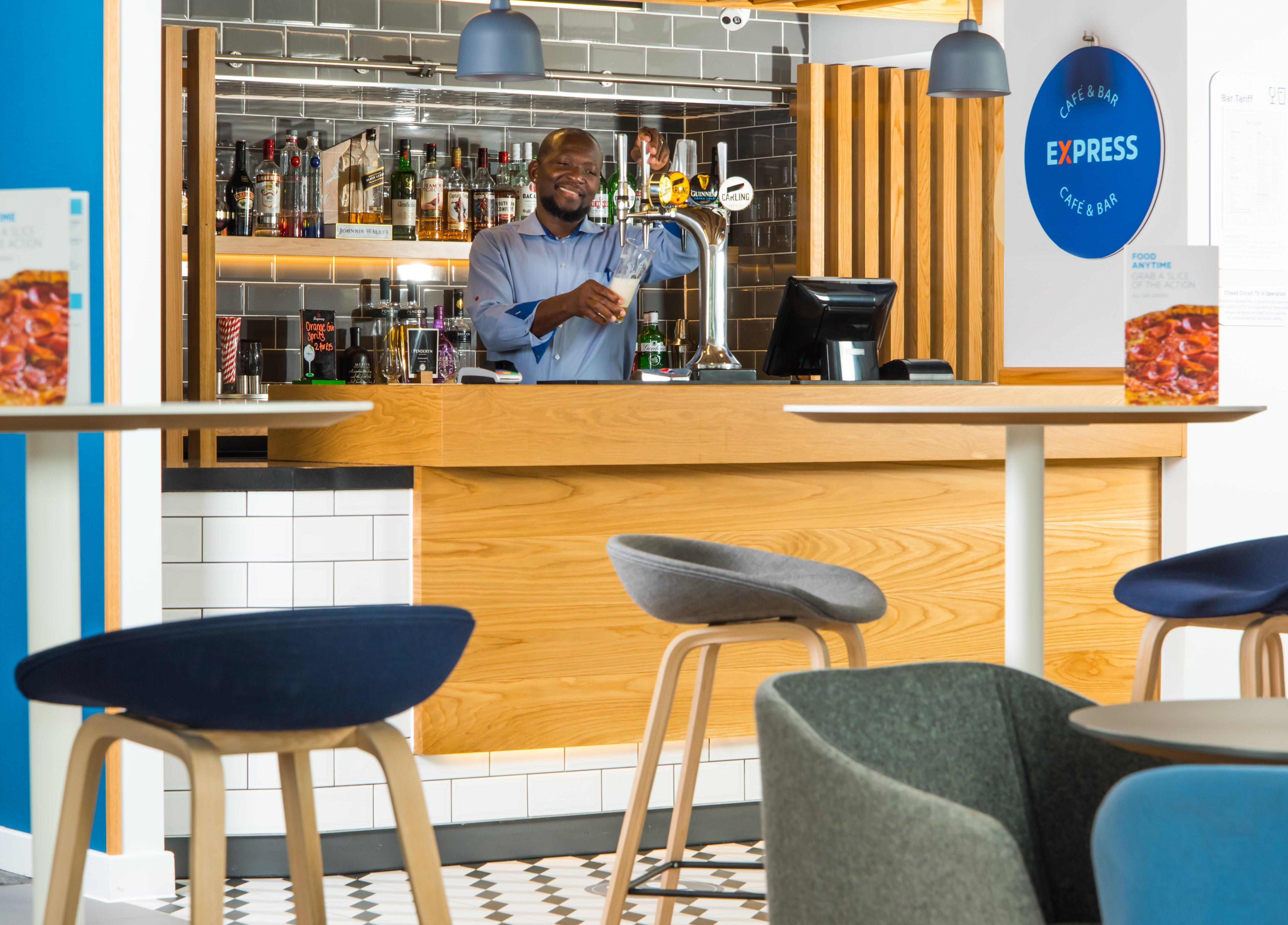 Holiday Inn Express Cardiff Bay By Ihg Luaran gambar