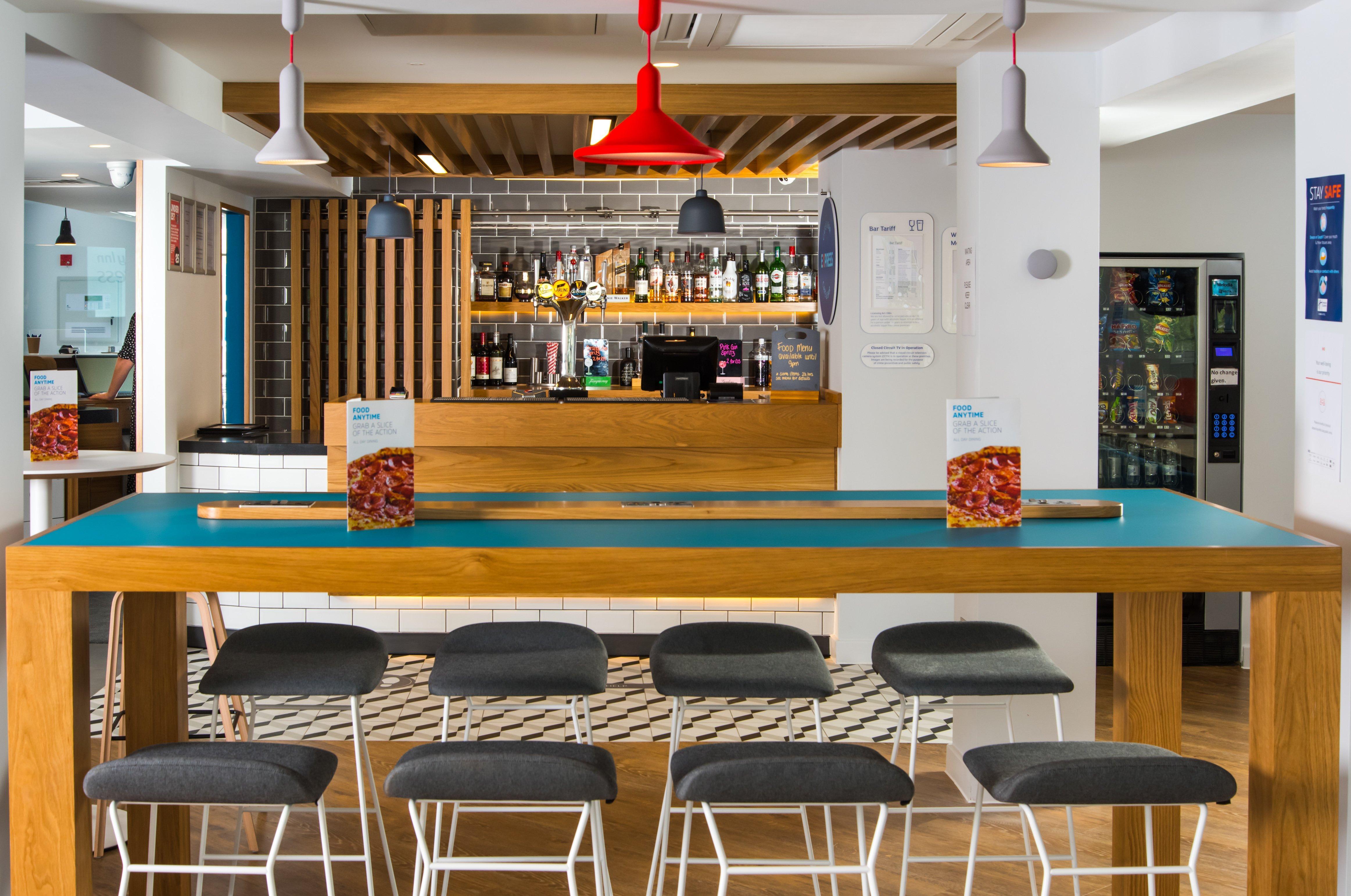 Holiday Inn Express Cardiff Bay By Ihg Luaran gambar
